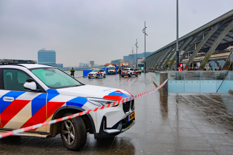 Stoffelijk overschot aangetroffen in IJ