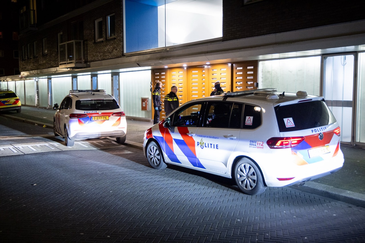 Man met spoed naar ziekenhuis na steekincident