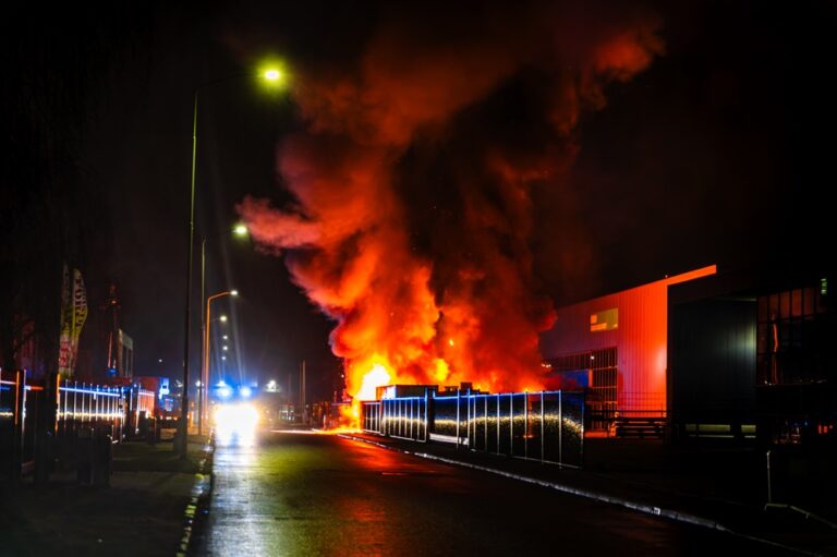 Opslag met fietsaccu’s in lichterlaaie