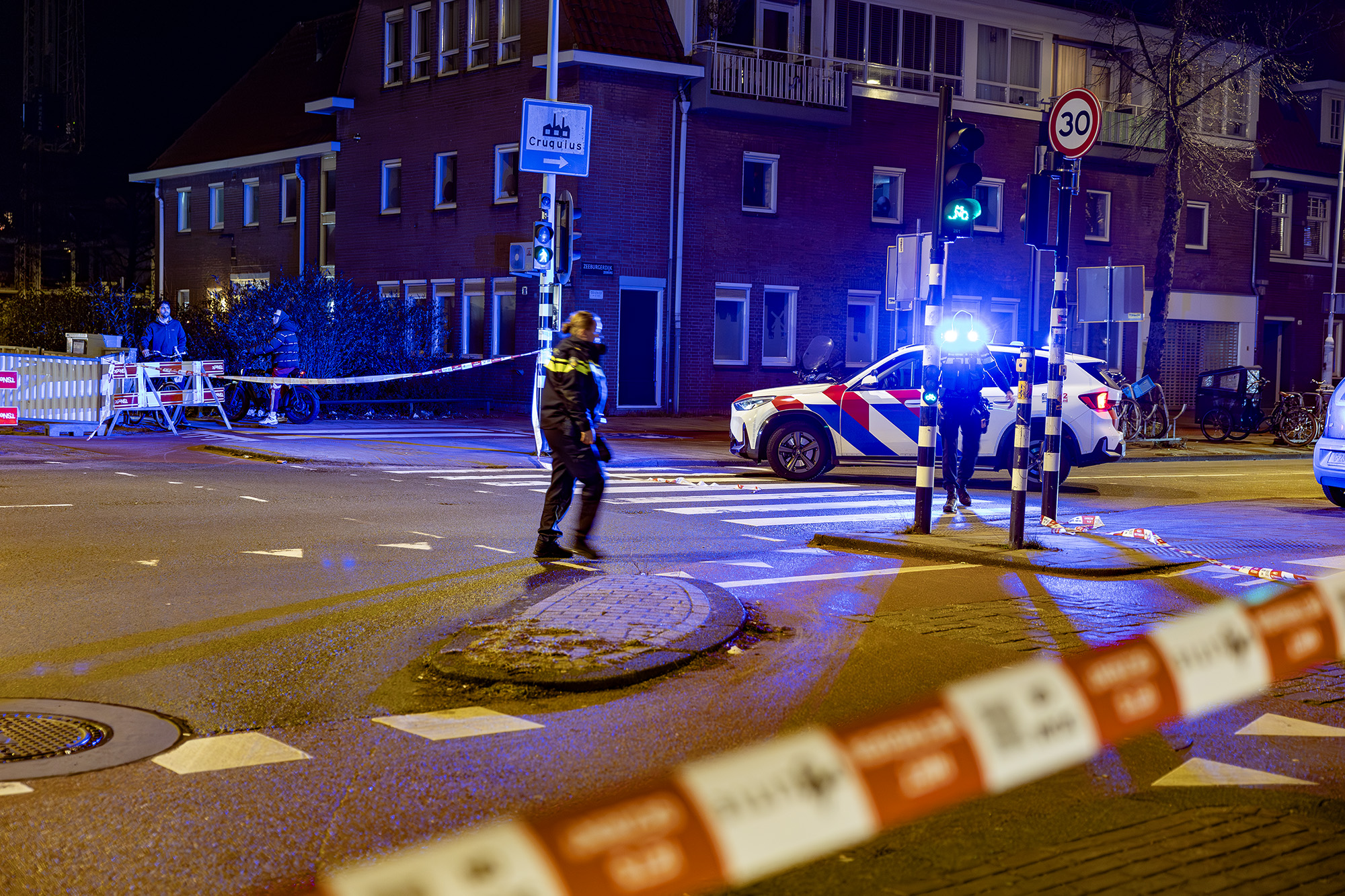 Automobilist vlucht voor politie en rijdt twee personen aan