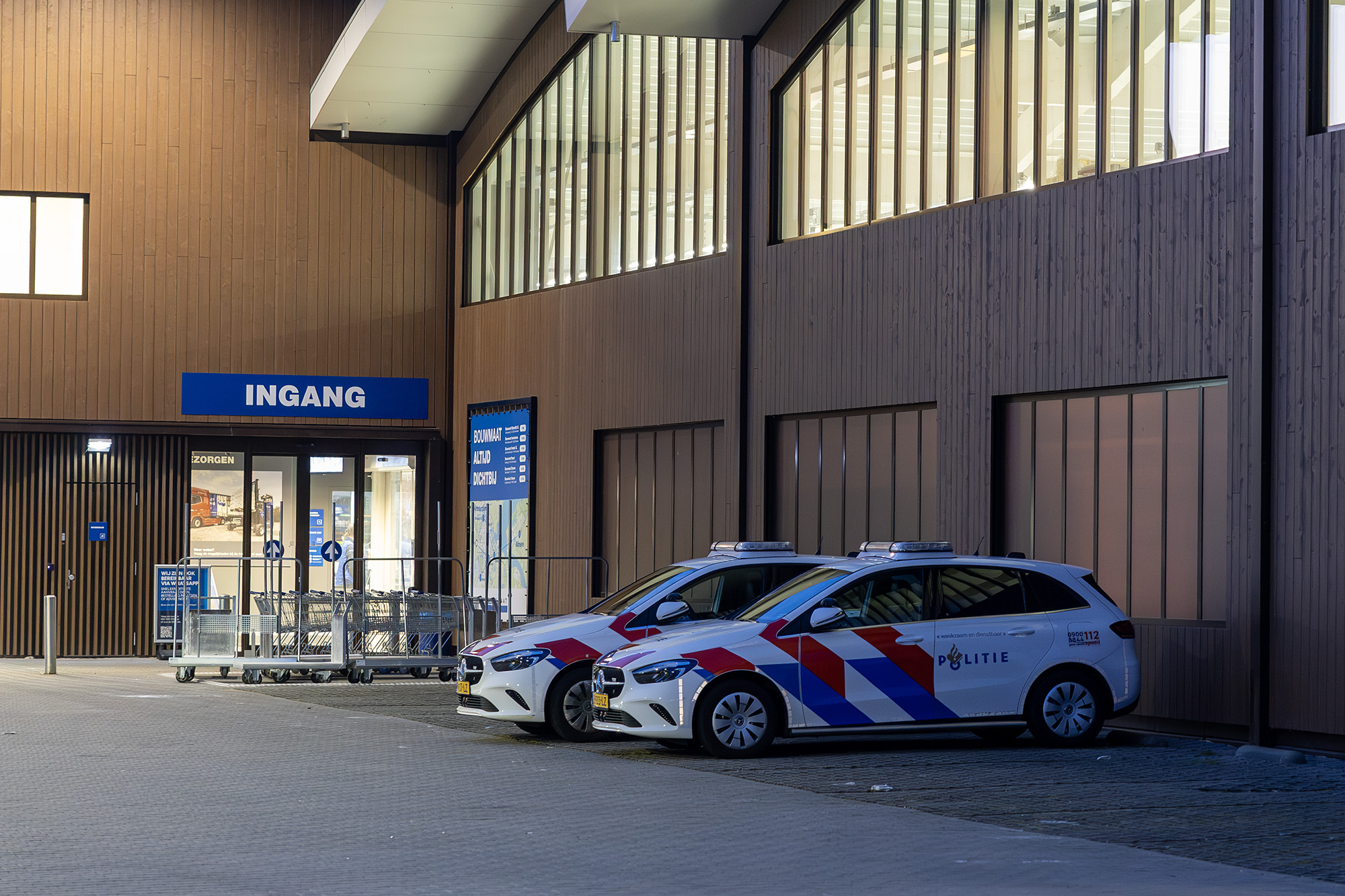 Politie onderzoekt overval op bouwmarkt