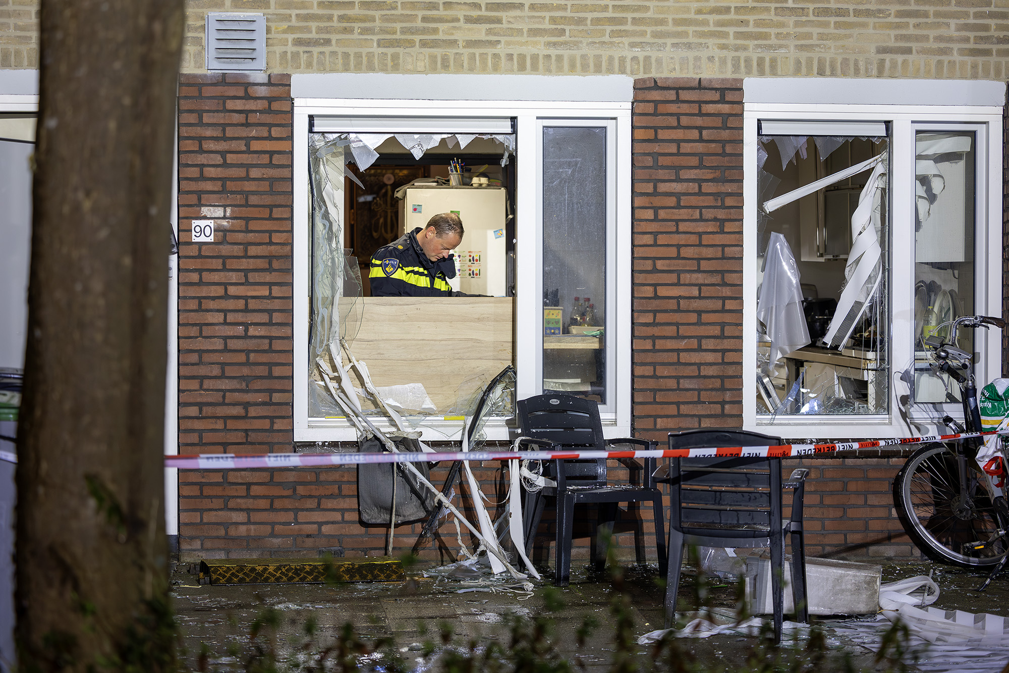 Drie gewonden na forse explosie bij woning