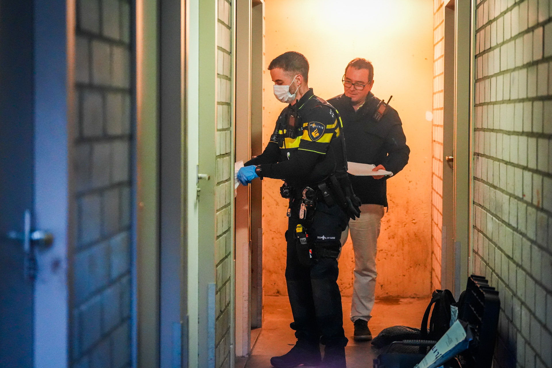 Twee aanhoudingen na politieactie, vuurwapens en drugs in beslag genomen