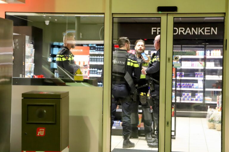 Gewapende overval op tankstation, dader te voet gevlucht