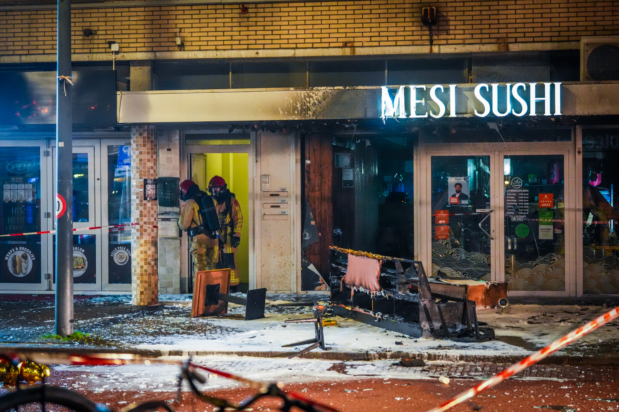 Explosie verwoest sushizaak, appartementen ontruimd