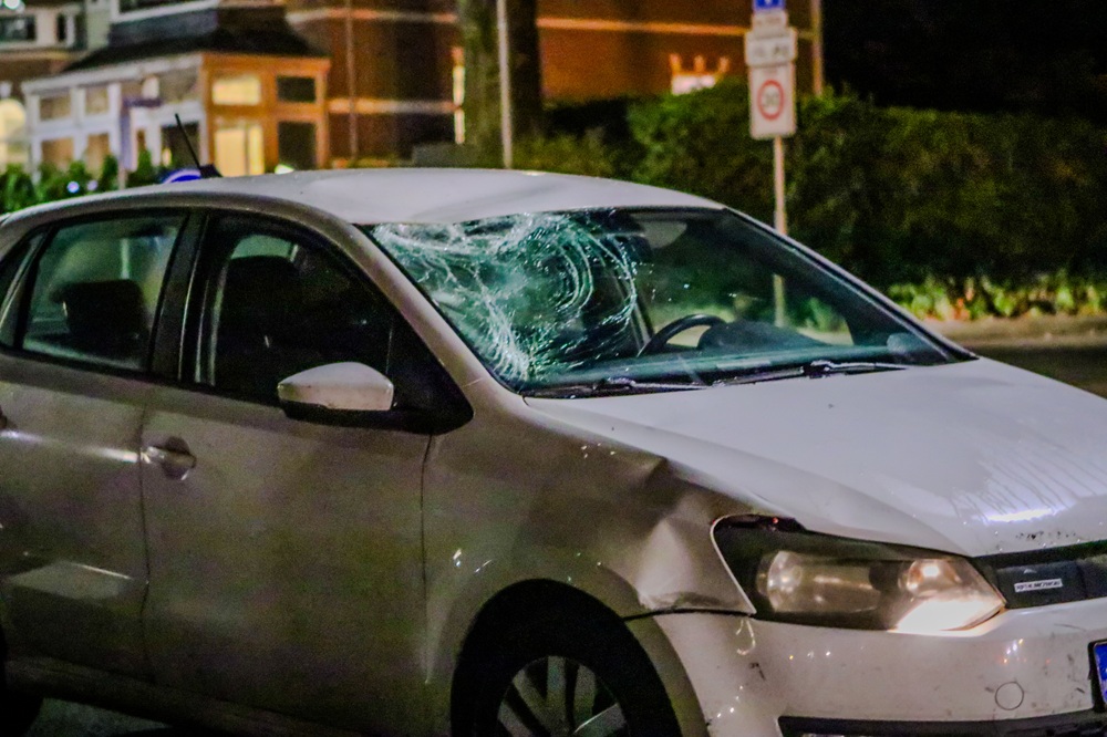 Fietser zwaargewond na aanrijding met auto