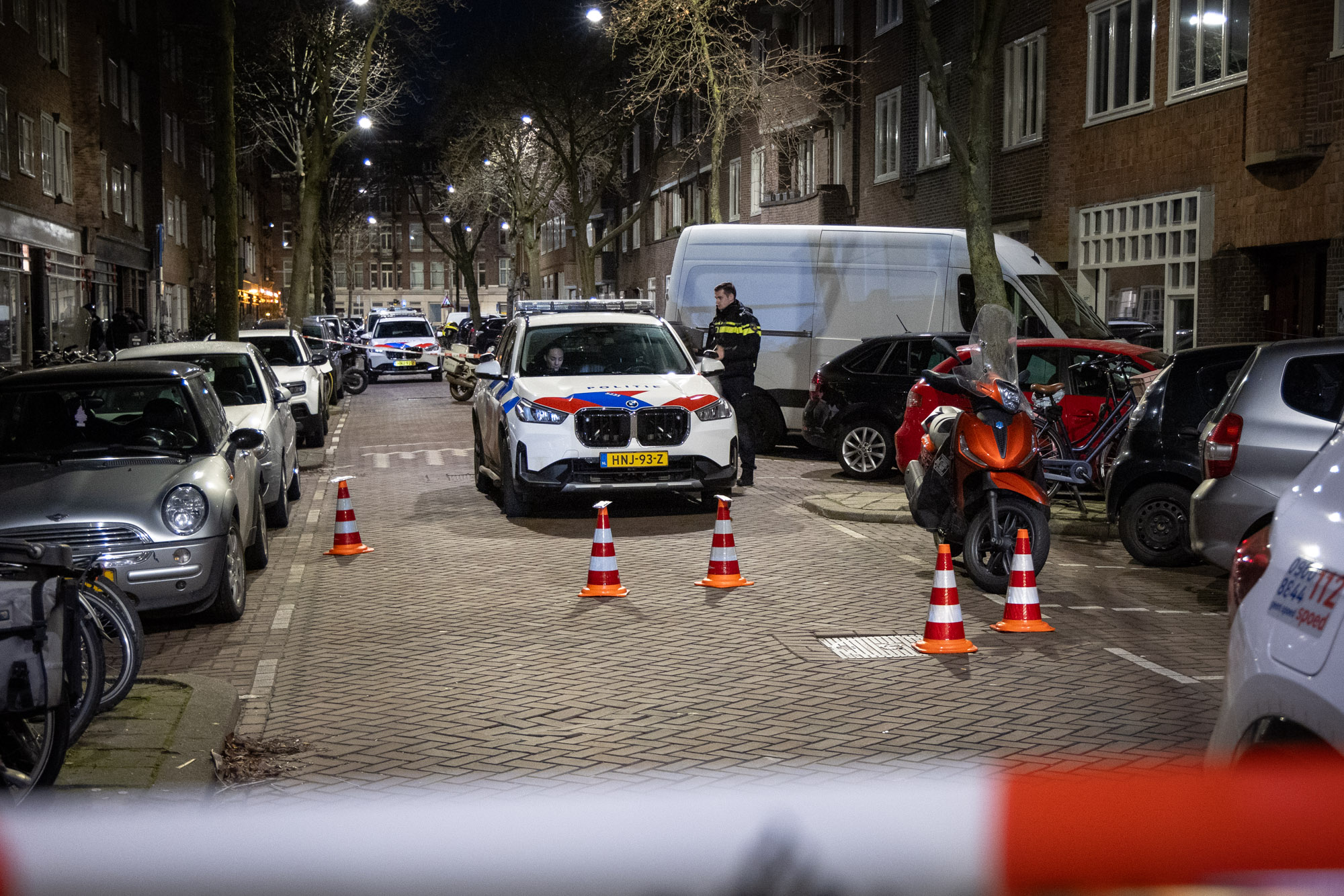 Woning beschoten, bewoners ongedeerd