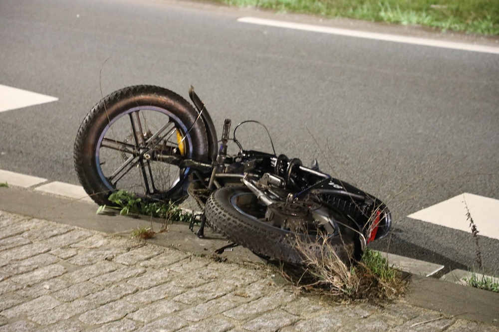 Fatbiker ernstig gewond na botsing met auto