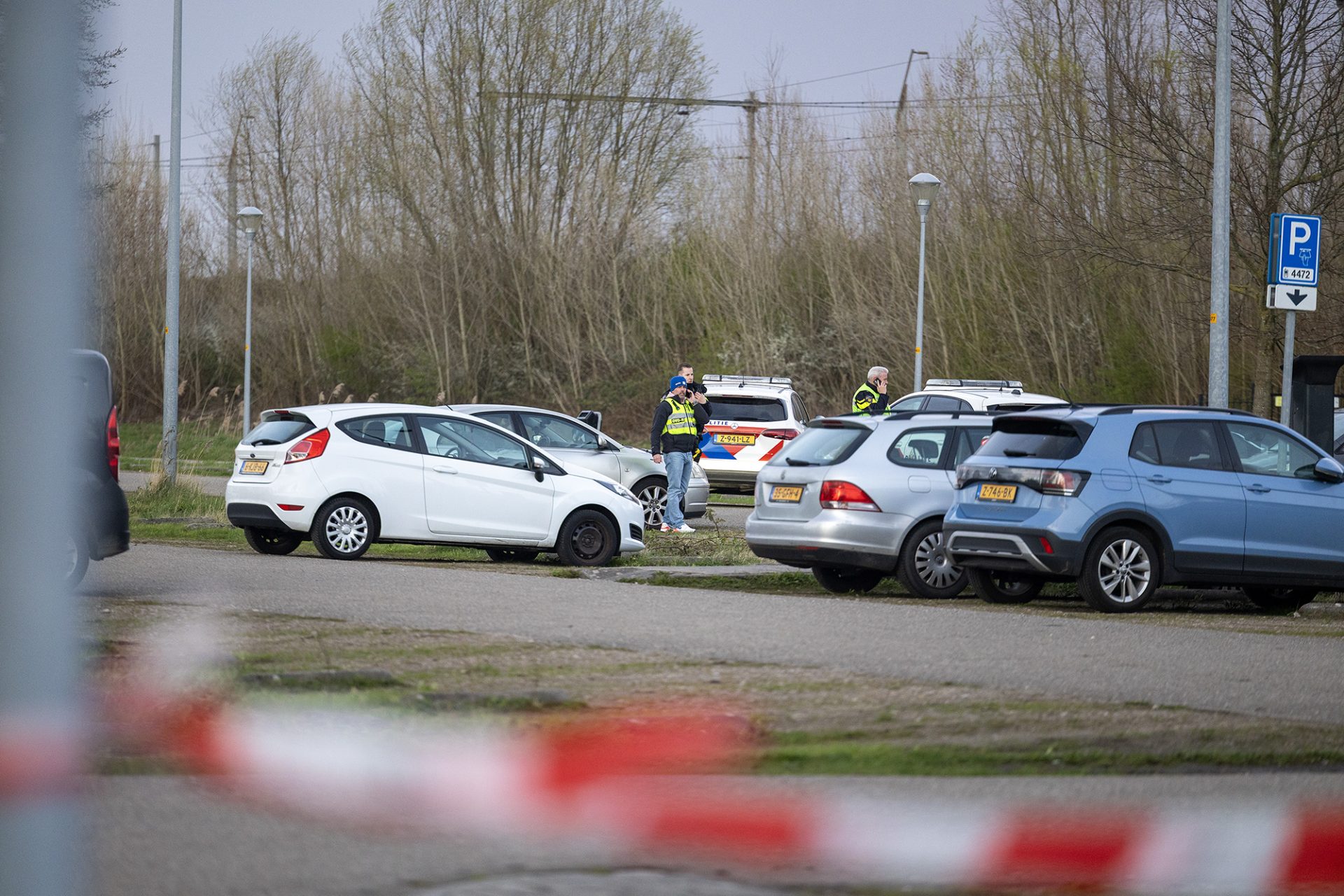 Persoon dood aangetroffen op parkeerterrein bij station