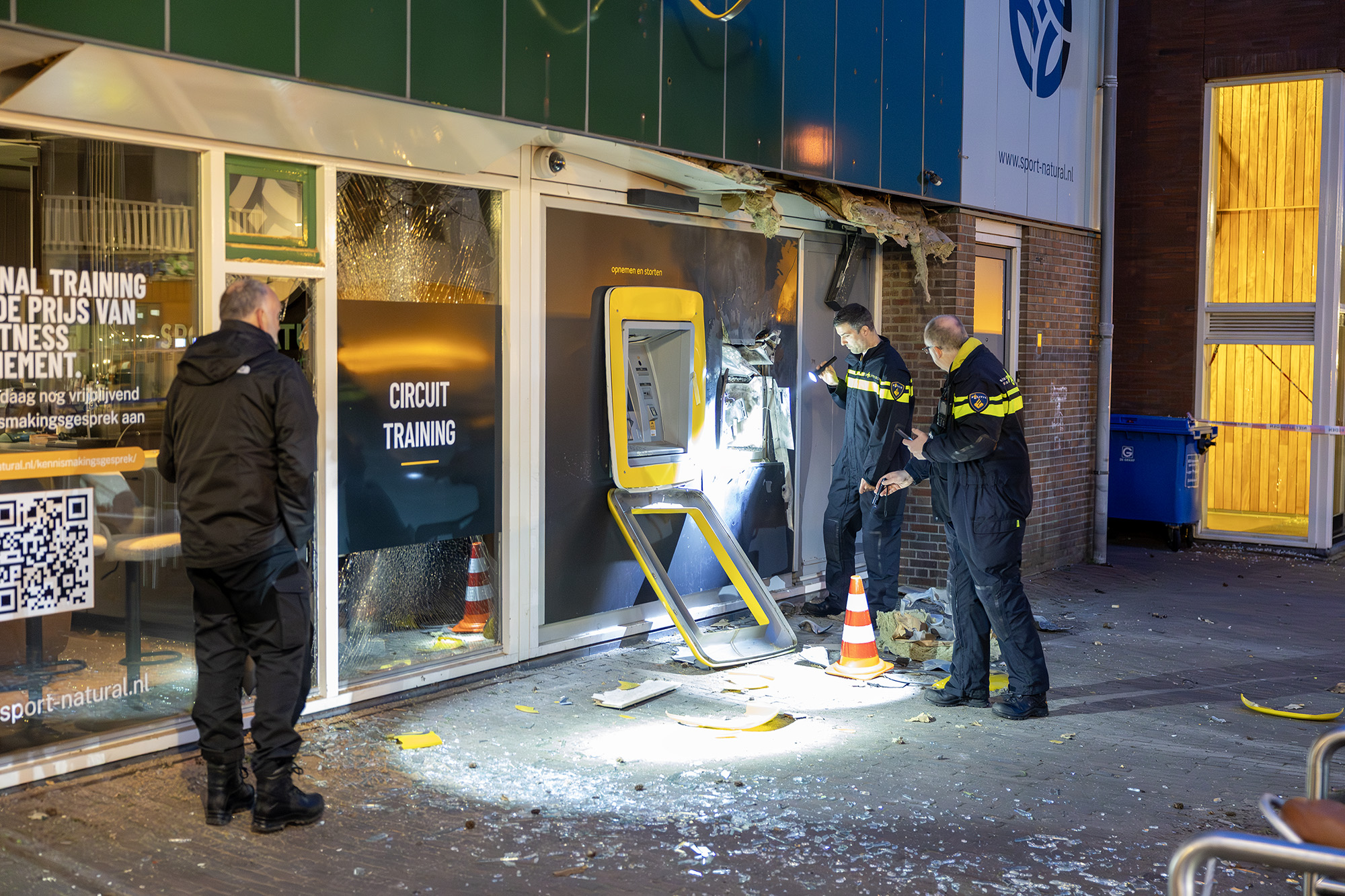 Veel schade na plofkraak op pinautomaat