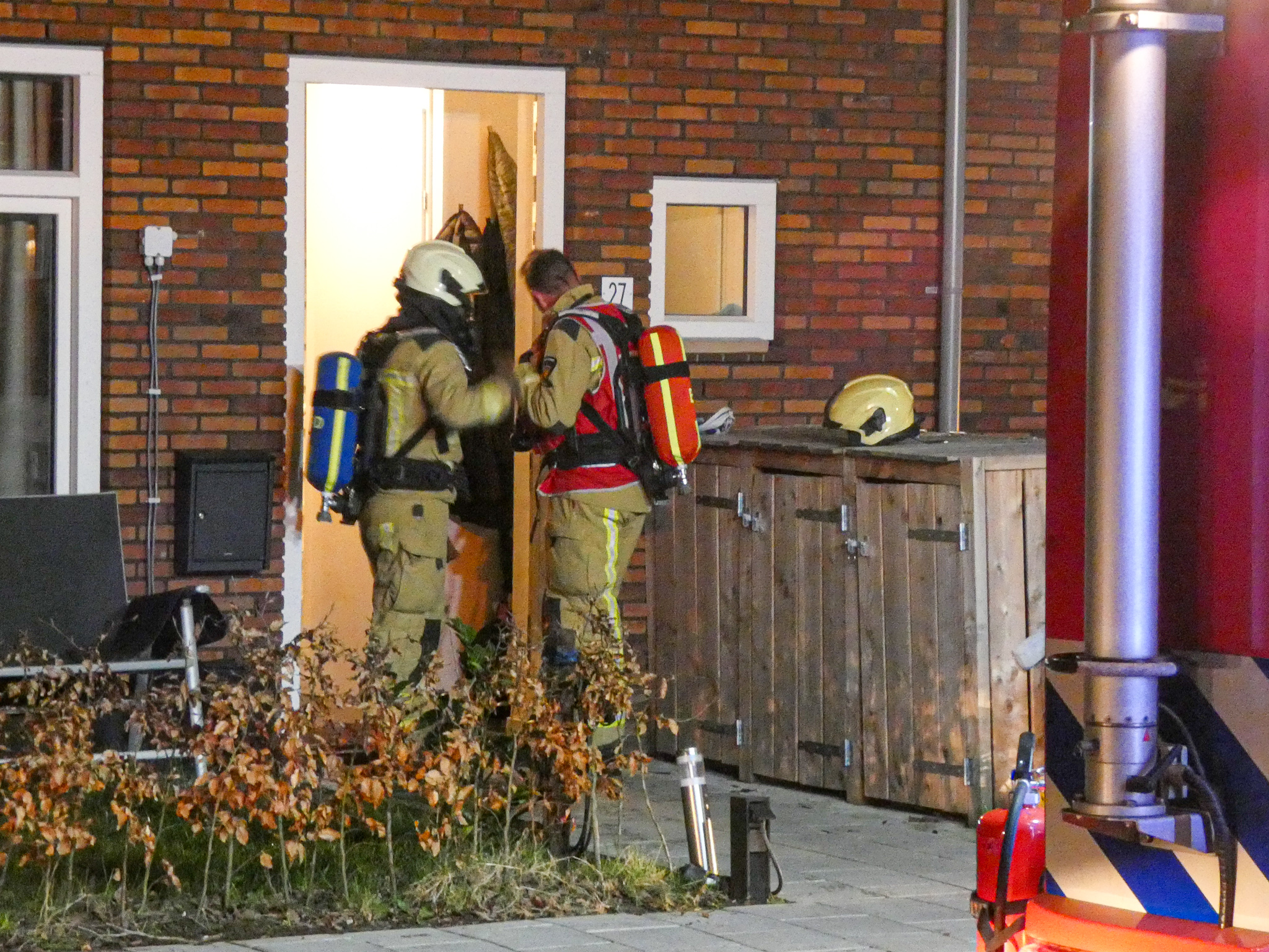 Woningbrand ontstaan door aansteker, slaapkamer van jongen getroffen