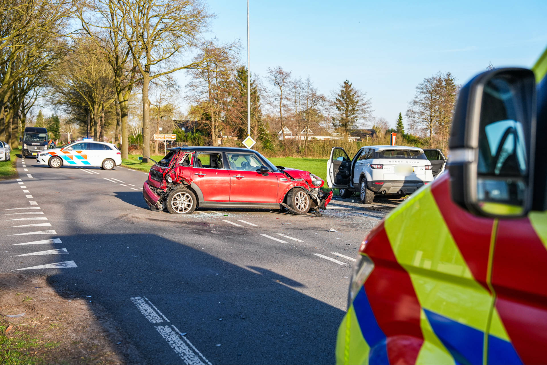 Baby ernstig gewond bij kettingbotsing met drie auto’s