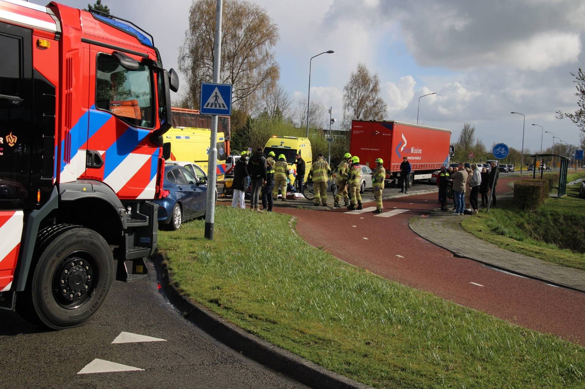 Fietser gewond bij aanrijding met vrachtwagen
