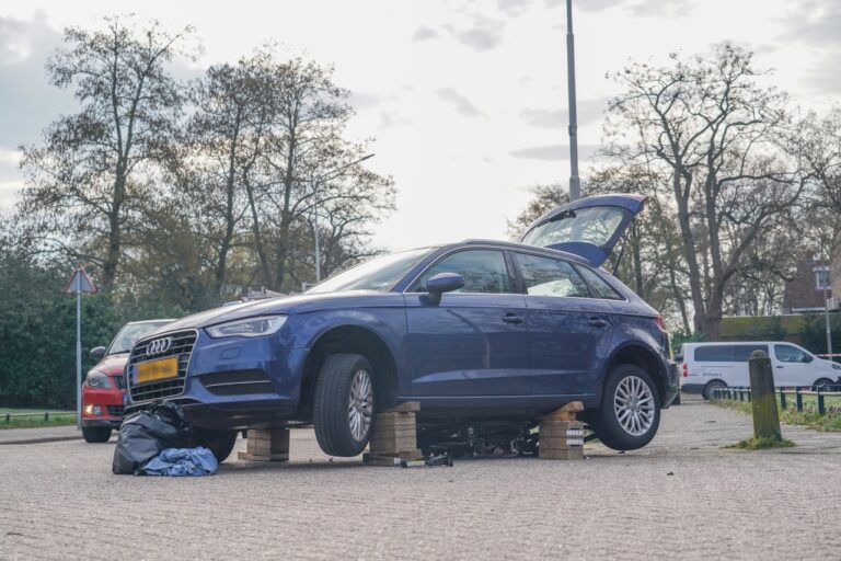 Fietser zwaargewond na aanrijding met auto