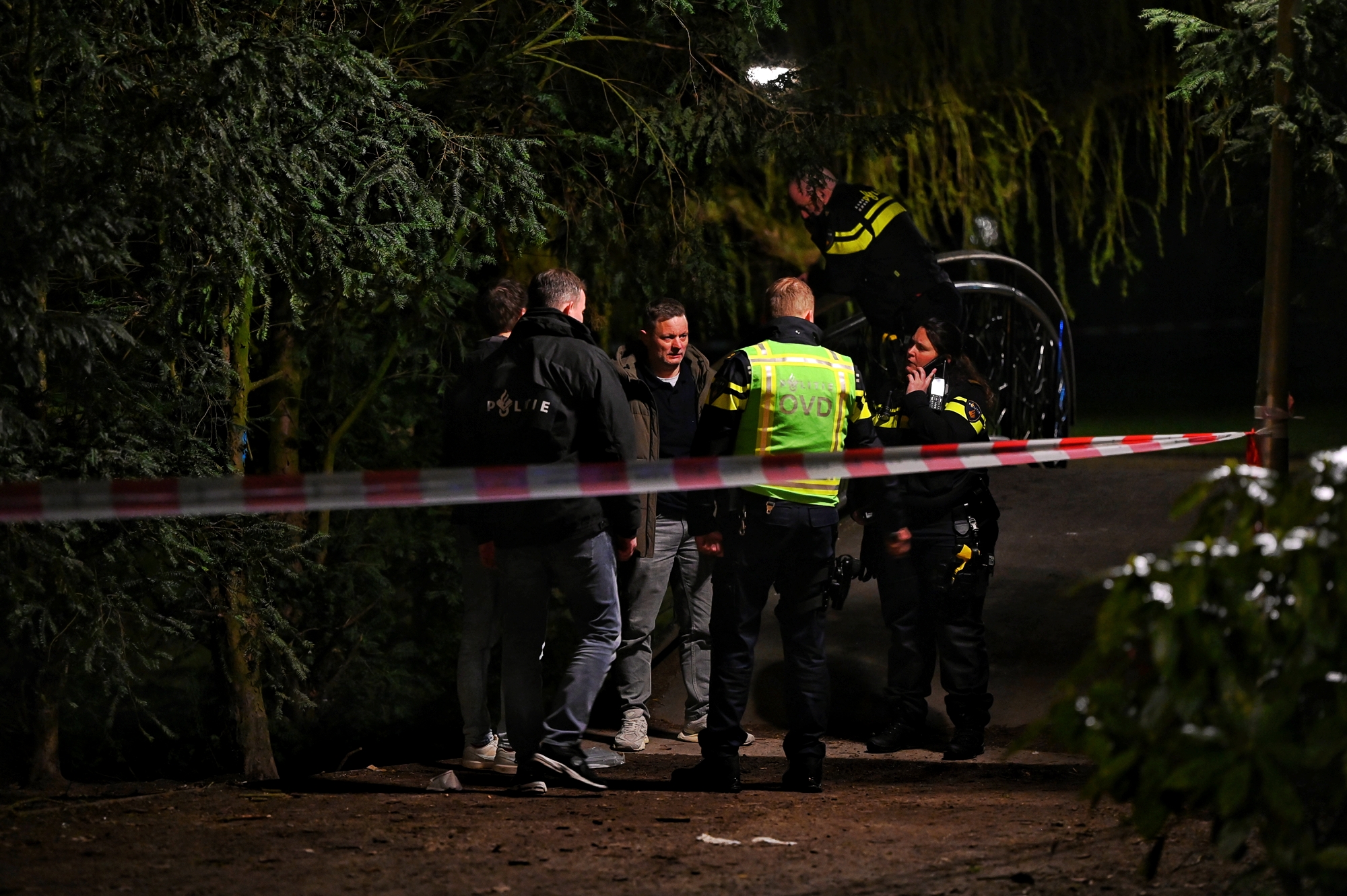 Man overleden nadat hij in water terechtkwam in park