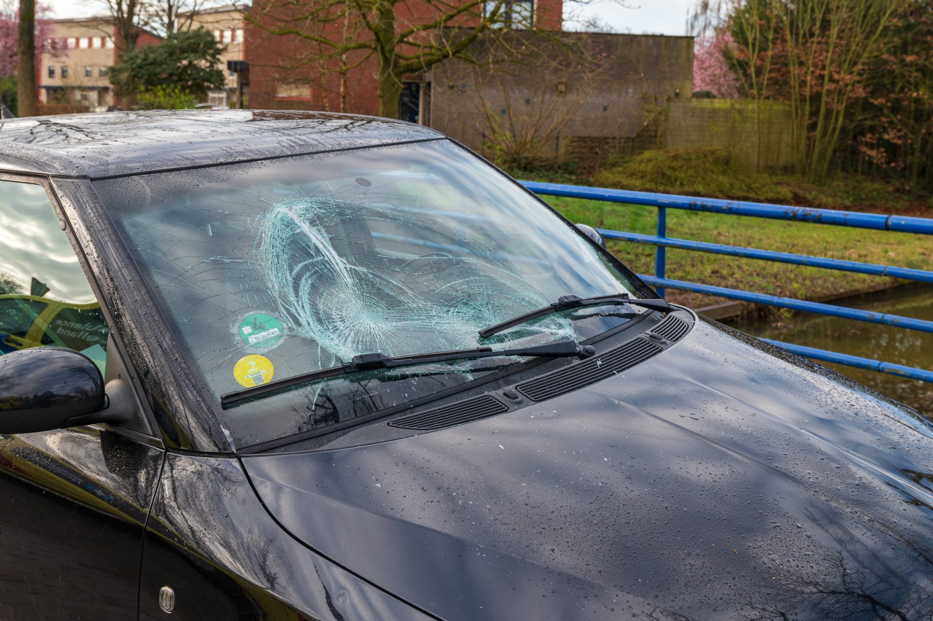 Fietser raakt gewond bij ongeval in woonwijk