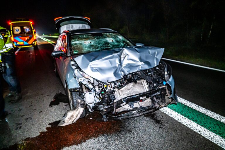 Auto ramt trailer van vrachtwagen