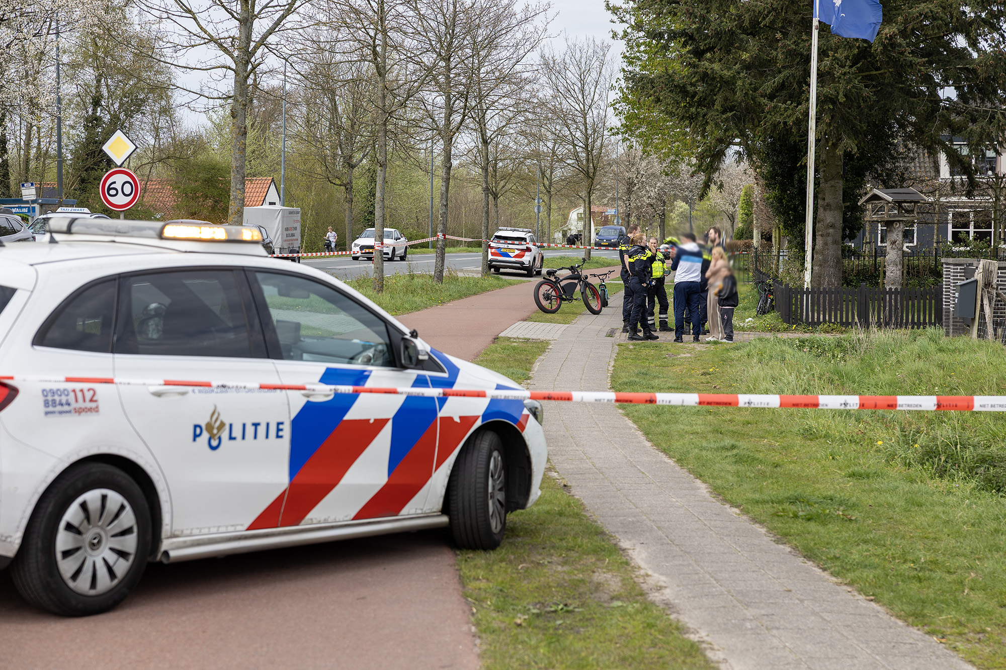 Persoon met spoed naar ziekenhuis na ernstig ongeval op fietspad
