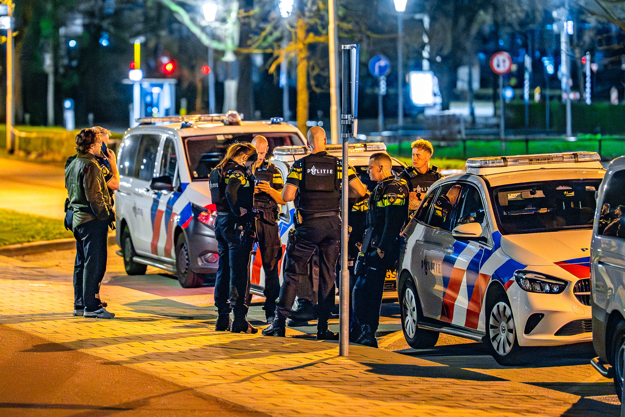 Politie massaal naar ziekenhuis vanwege bommelding