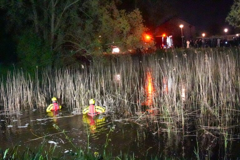 Grote zoektocht in water naar mogelijk vermist persoon