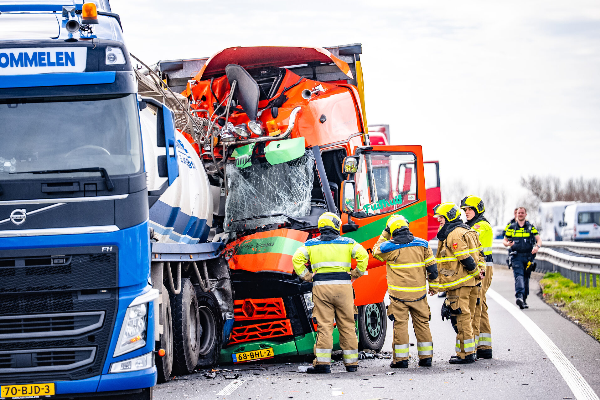 Ongeval met twee vrachtwagens op de snelweg