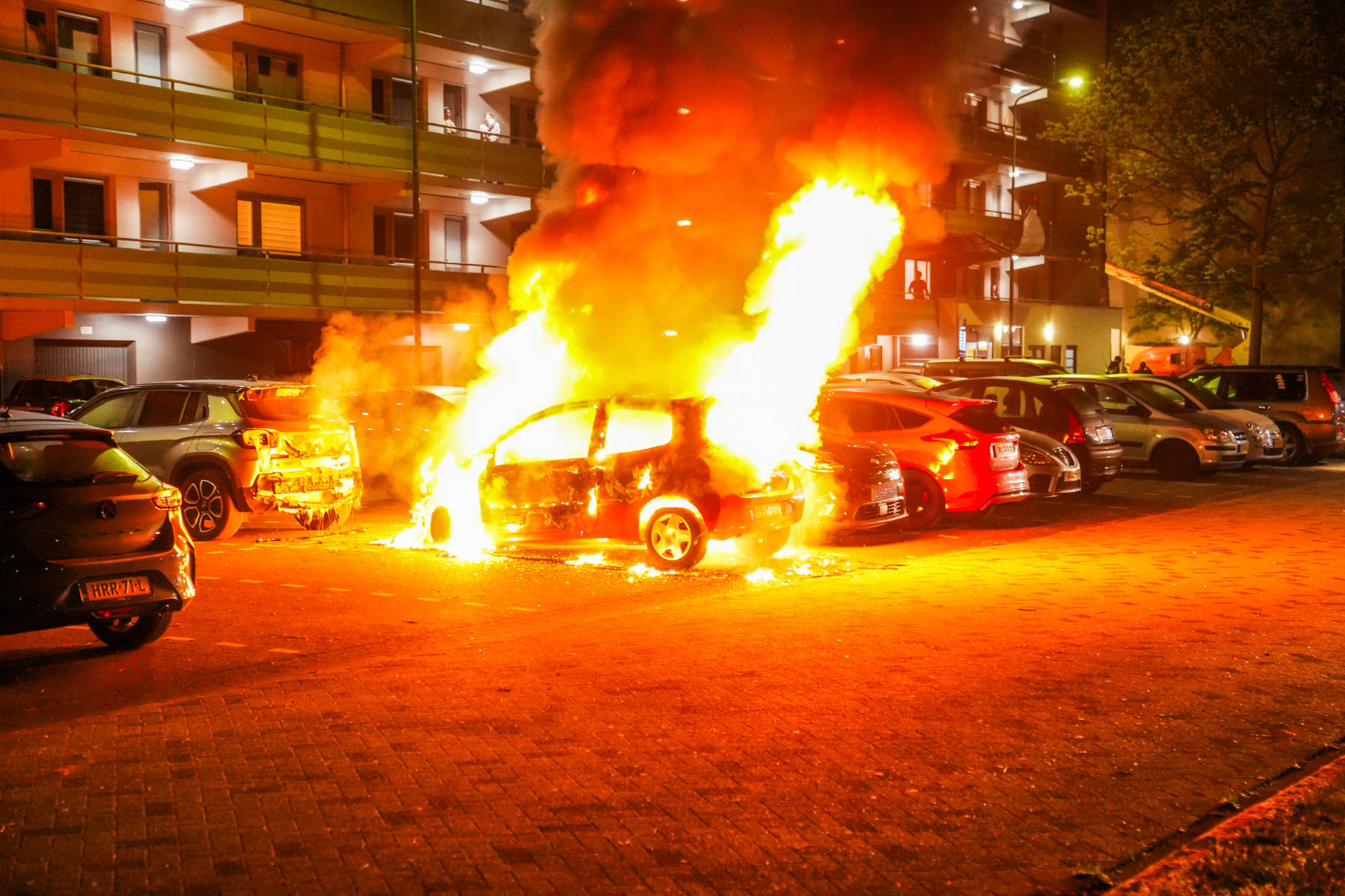 Zeven auto’s door branden verwoest in één provincie