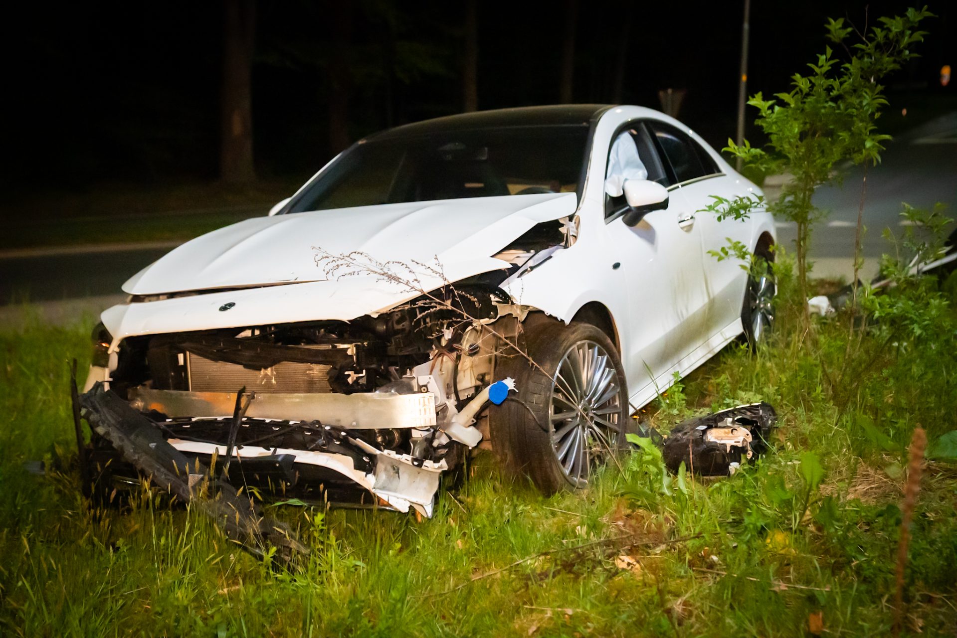 Race tussen twee auto’s eindigt in aanrijding