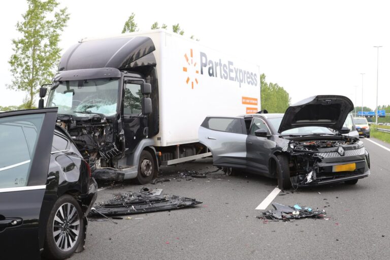 Ongeval met vrachtwagen op snelweg