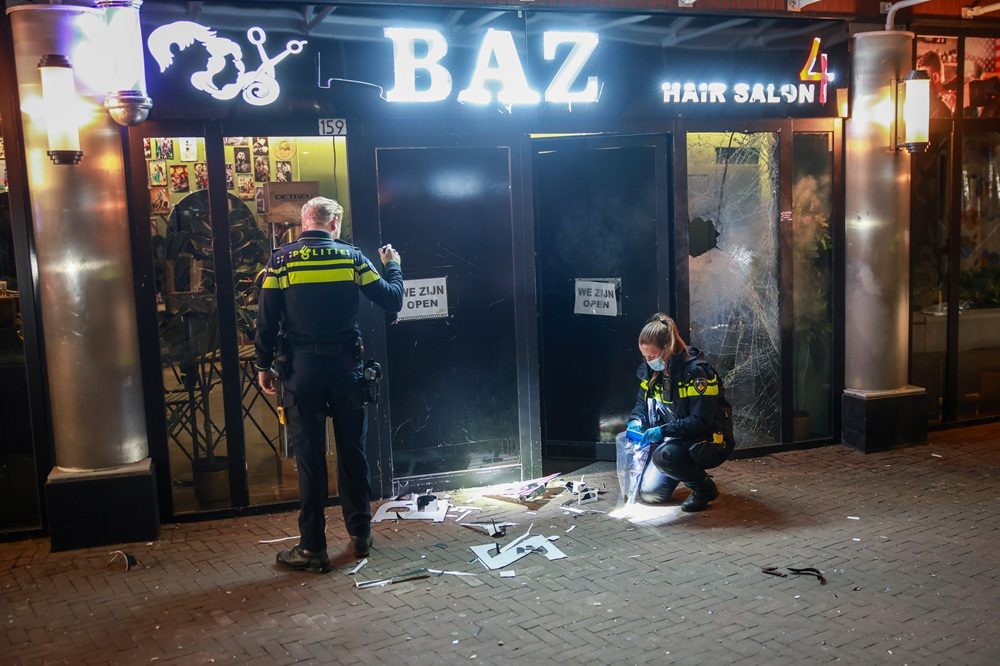 Veel schade door explosie bij kapperszaak
