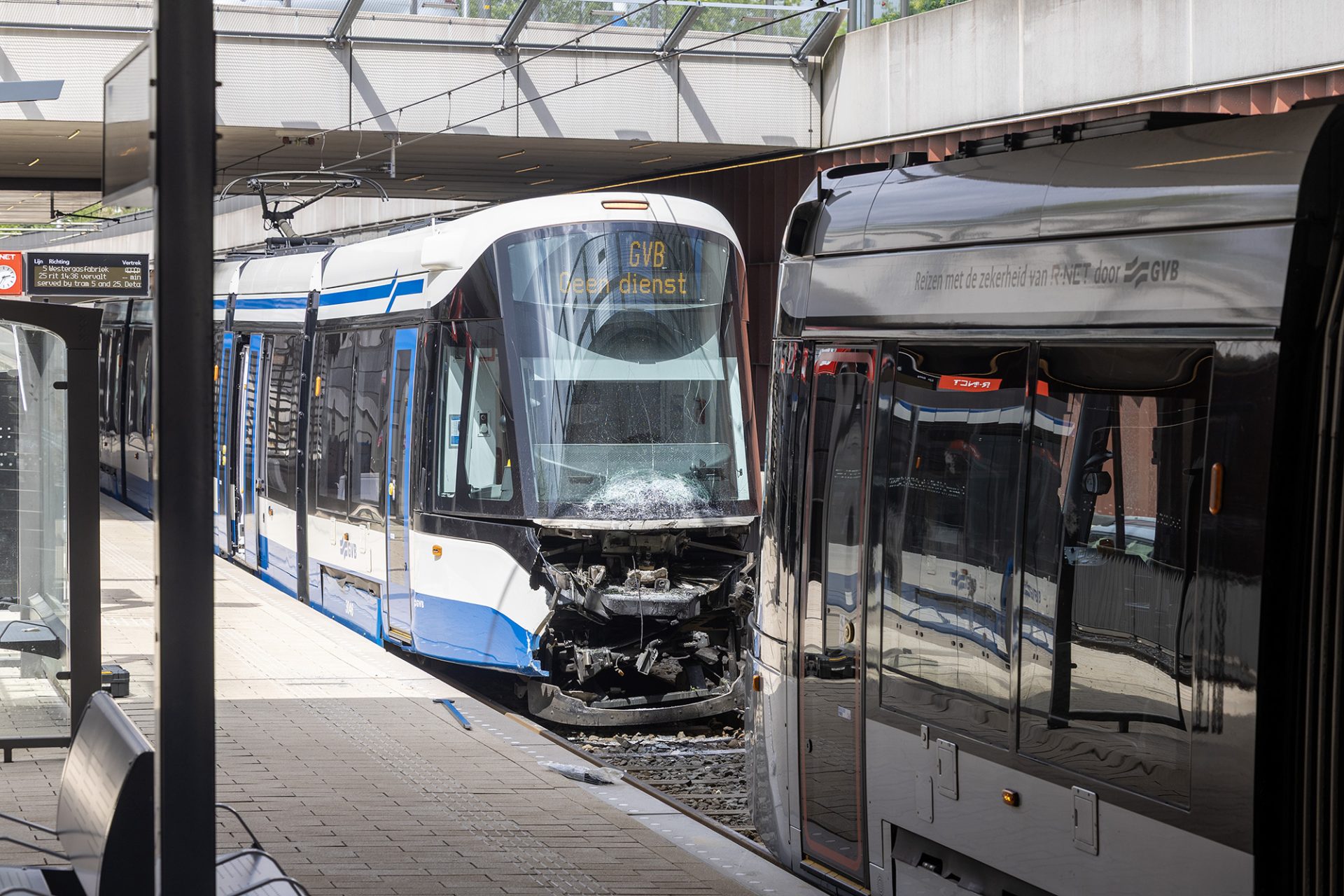 UPDATE: Twee trams op elkaar gebotst, tien gewonden