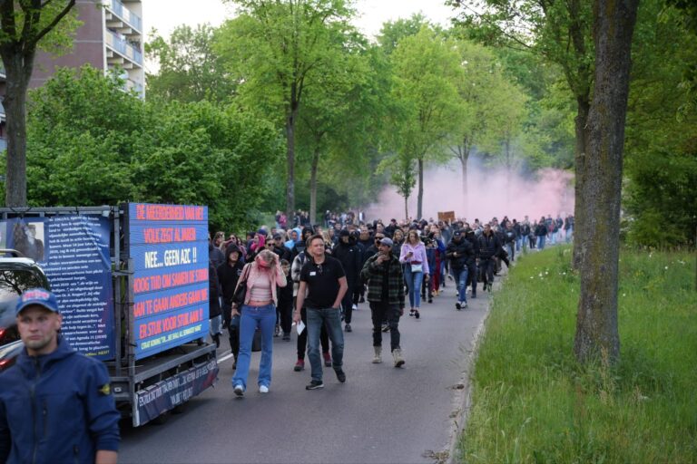 Noodbevel afgekondigd bij demonstratie tegen toekomstig AZC