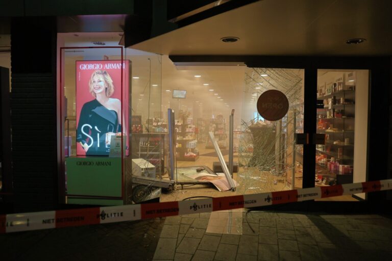 Grote ravage na ramkraak bij ICI Paris XL
