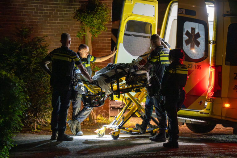 Man en hond gestoken bij ruzie op camping