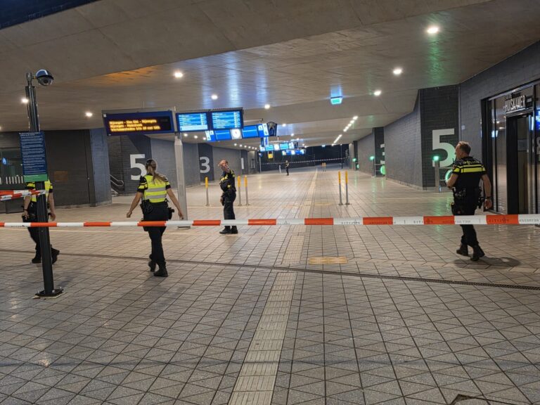 Station Ede-Wageningen afgesloten na vondst verdachte koffers