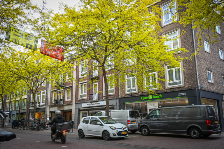 Overleden persoon aangetroffen in massagesalon