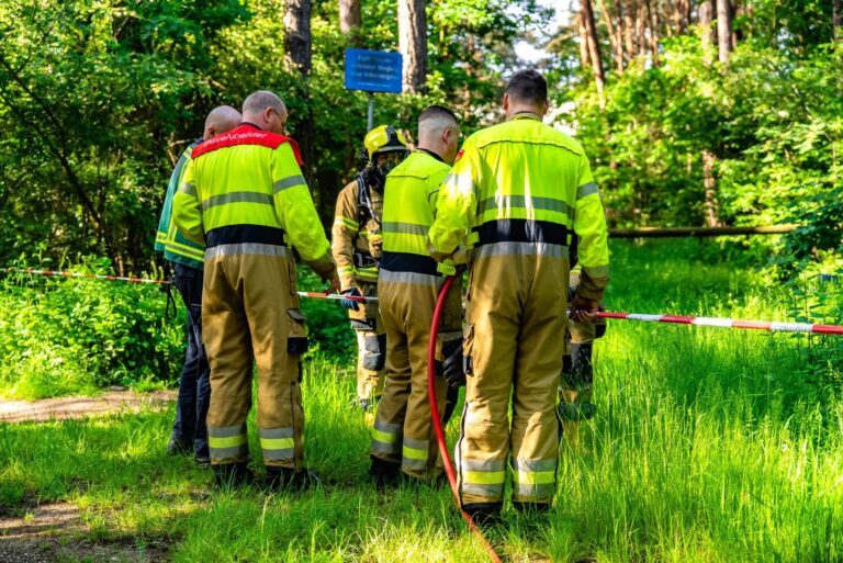 Opnieuw drugsafval gevonden bij bospad
