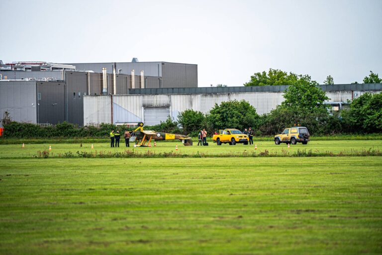 Vliegtuig op kop bij luchtvaartongeval