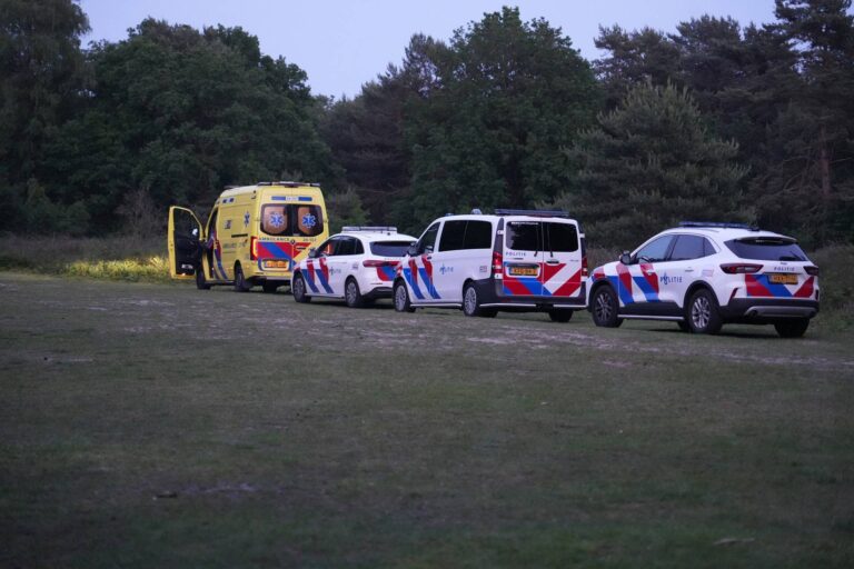 Kinderen treffen overleden persoon aan tijdens bosspel