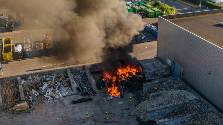 Opnieuw brand uitgebroken bij afvalverwerker