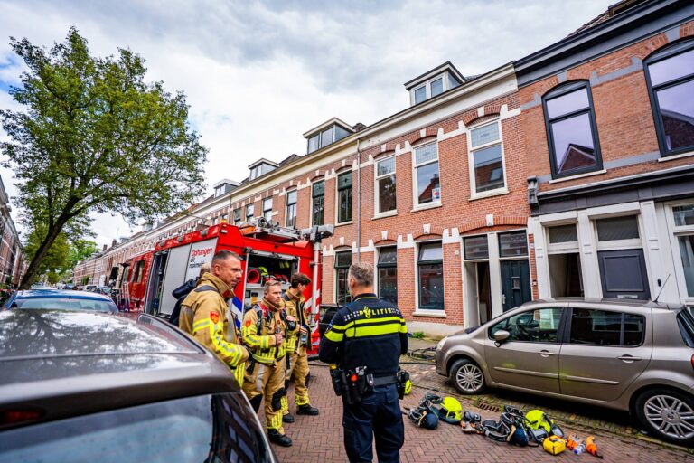 Dakbrand veroorzaakt grote schade aan woning