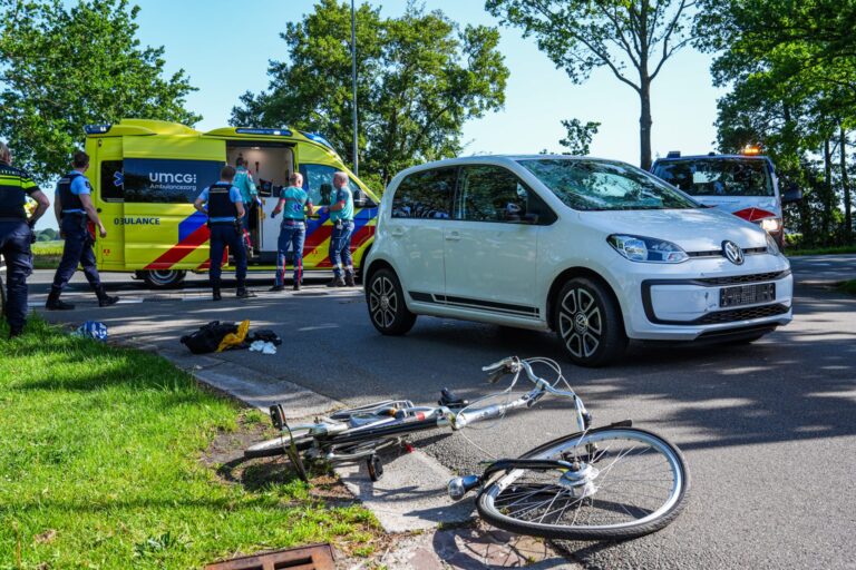 Jongen op fiets ernstig gewond na ongeval met auto: traumahelikopter ingezet
