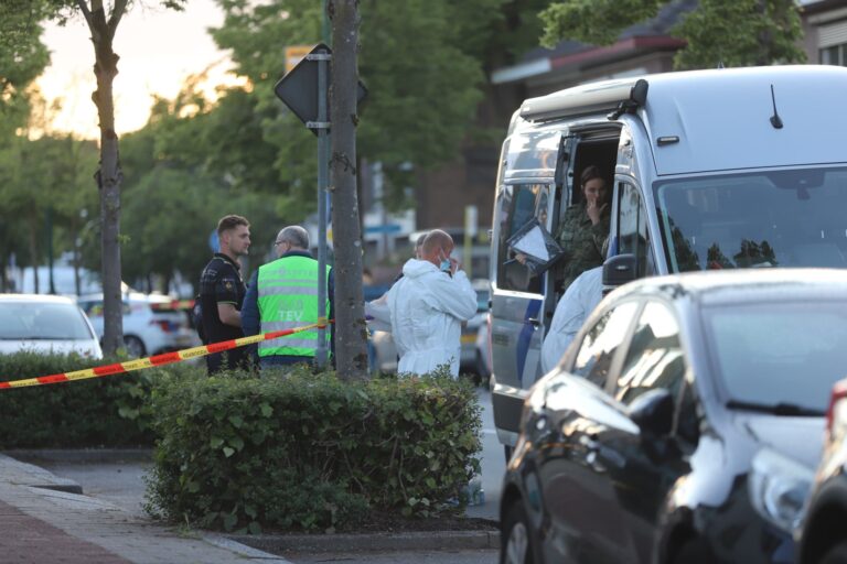 Politie en EOD onderzoeken omgeving van sportschool na reeks incidenten