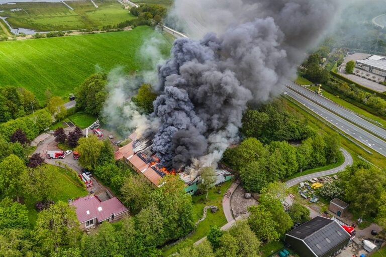 Grote brand in dierentuin, meerdere dieren overleden