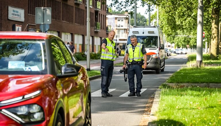 Voetganger gereanimeerd na ernstige aanrijding op zebrapad