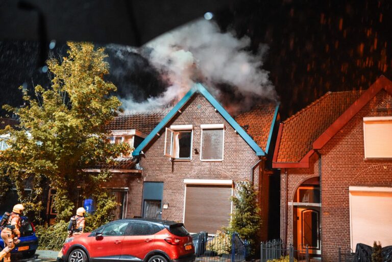 Grote woningbrand door blikseminslag