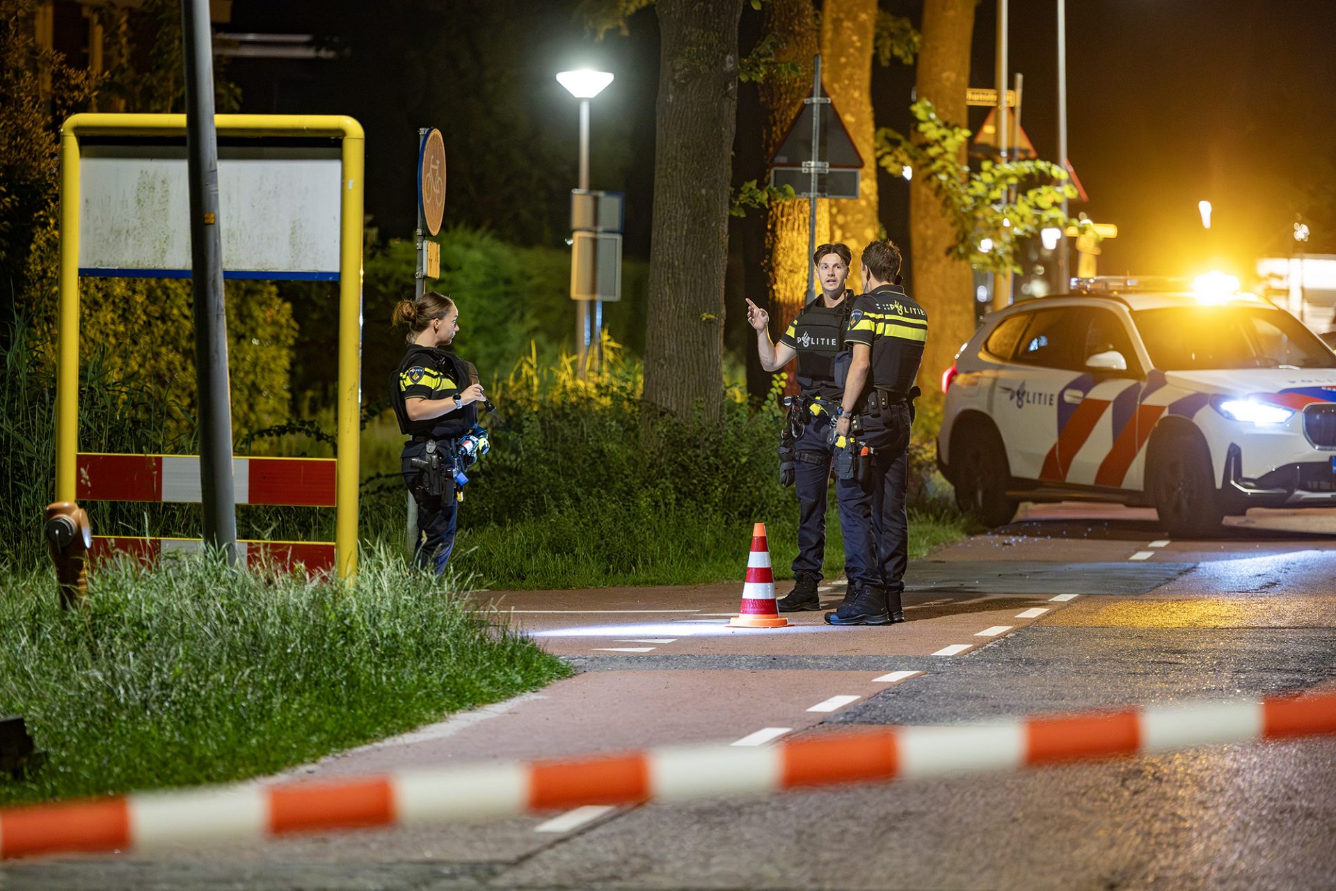 Meerdere schoten gelost, daders op scooter gevlucht