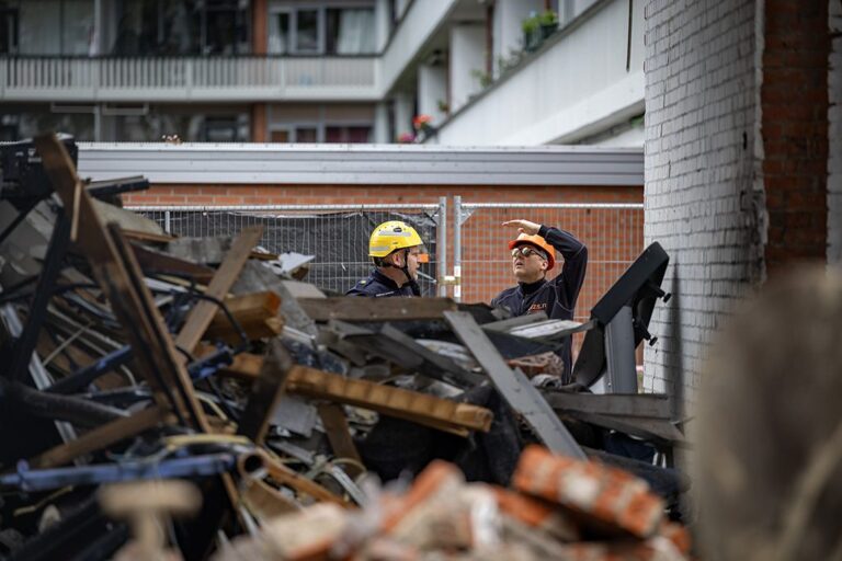 Bewoners mogen terug naar flat na explosie en brand