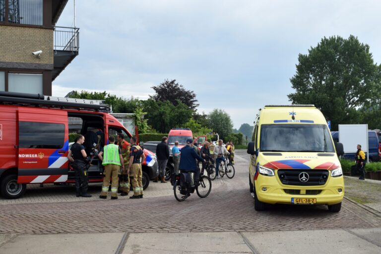 Vrouw uit Maas gered na melding van drenkeling