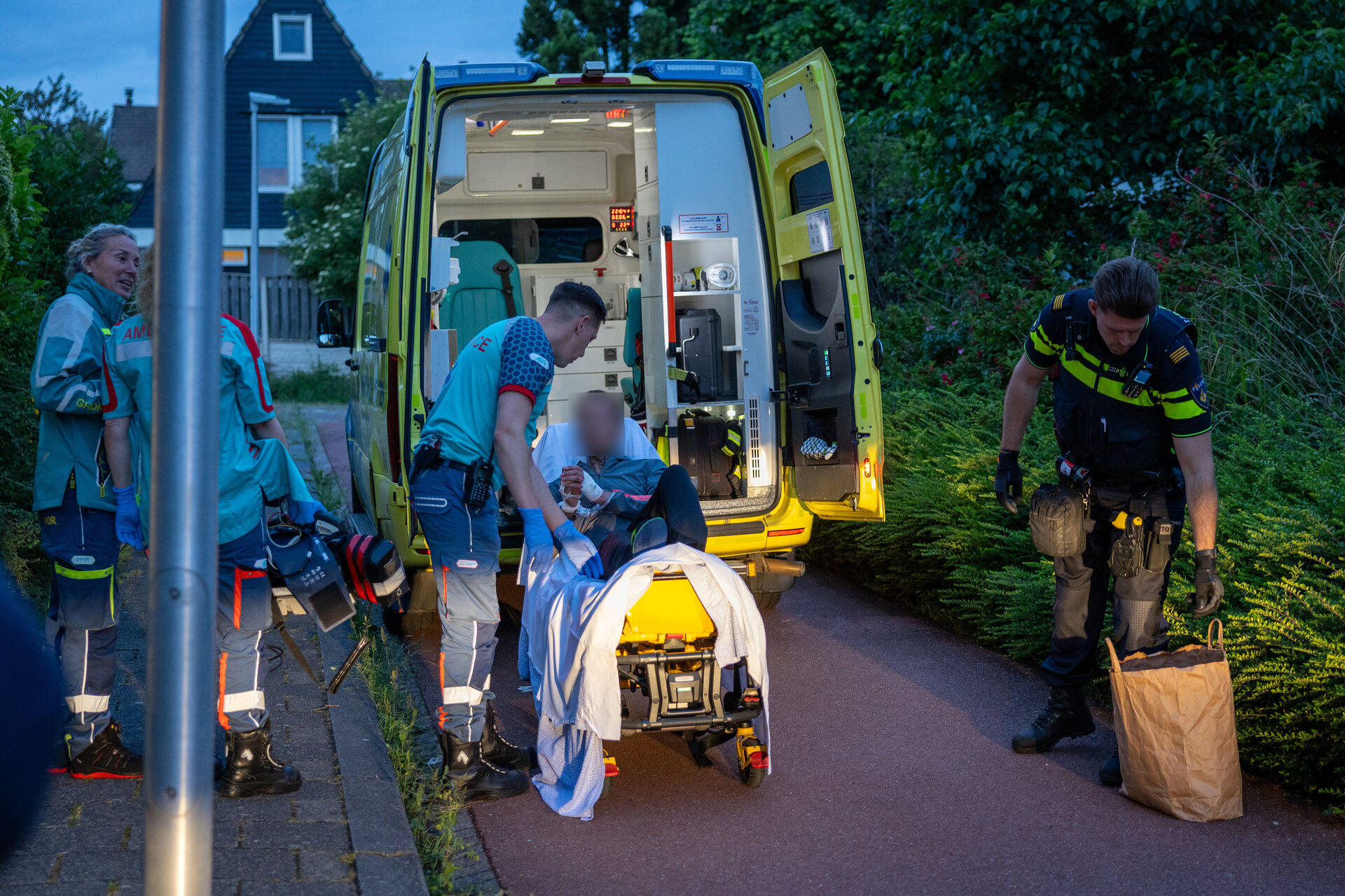 Schoten bij vuurwapenmelding, politiehond bijt verdachte
