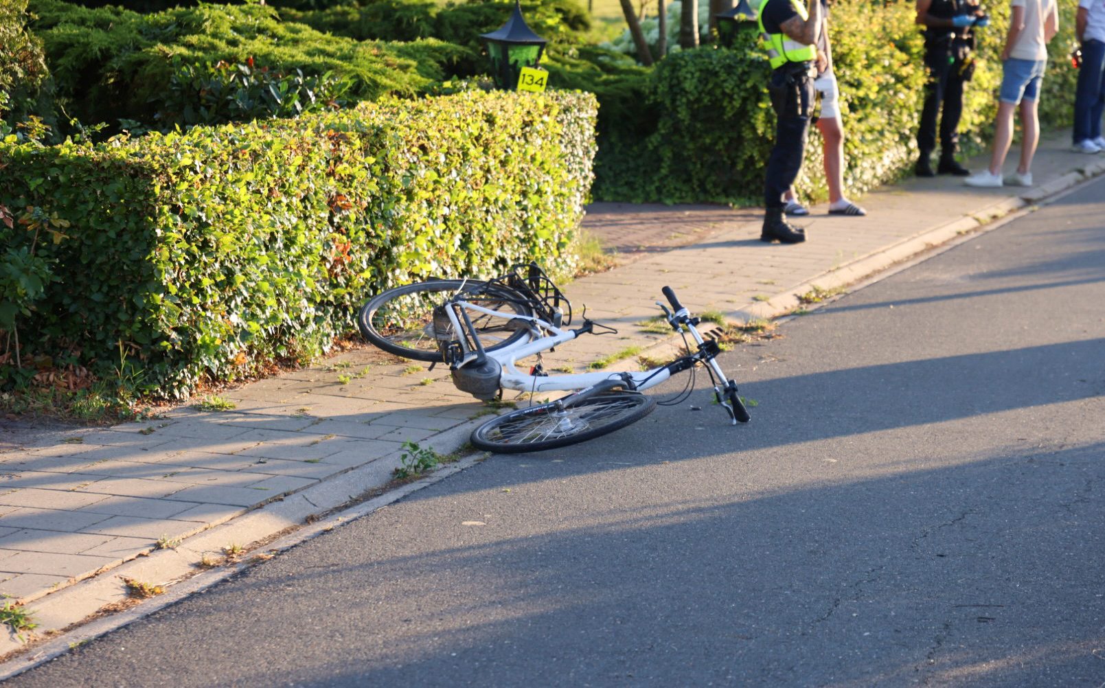 Automobilist verdachte na aanrijding met fietsster in Woudenberg